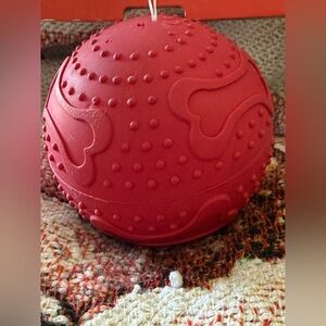 🔴 Red Textured Interactive Real Rubber Red Dog Toy Ball